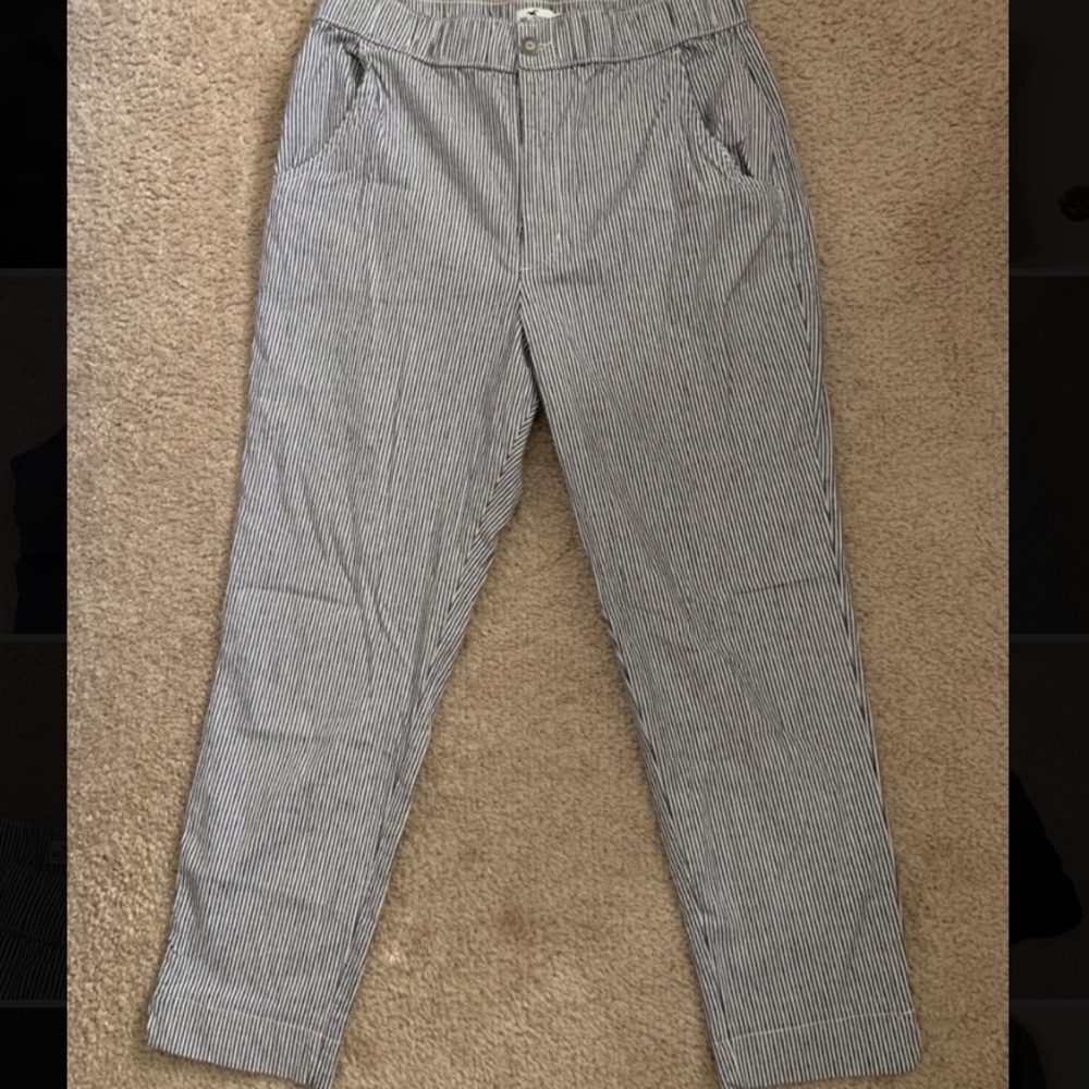 Hollister Stripped tapered Pants